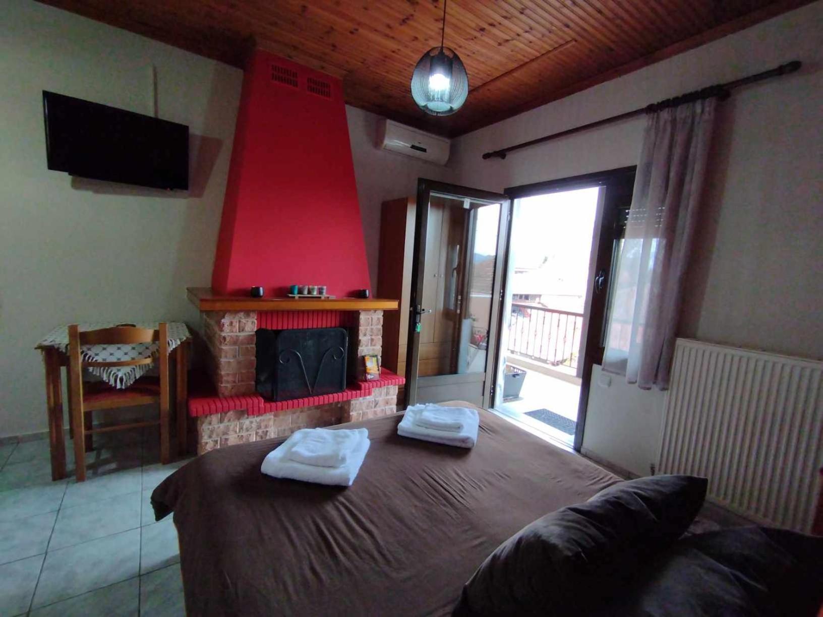 Guesthouse Mythos Órma Екстериор снимка