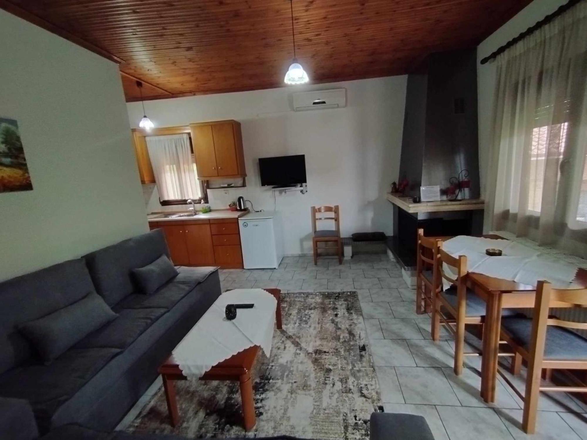 Guesthouse Mythos Órma Екстериор снимка