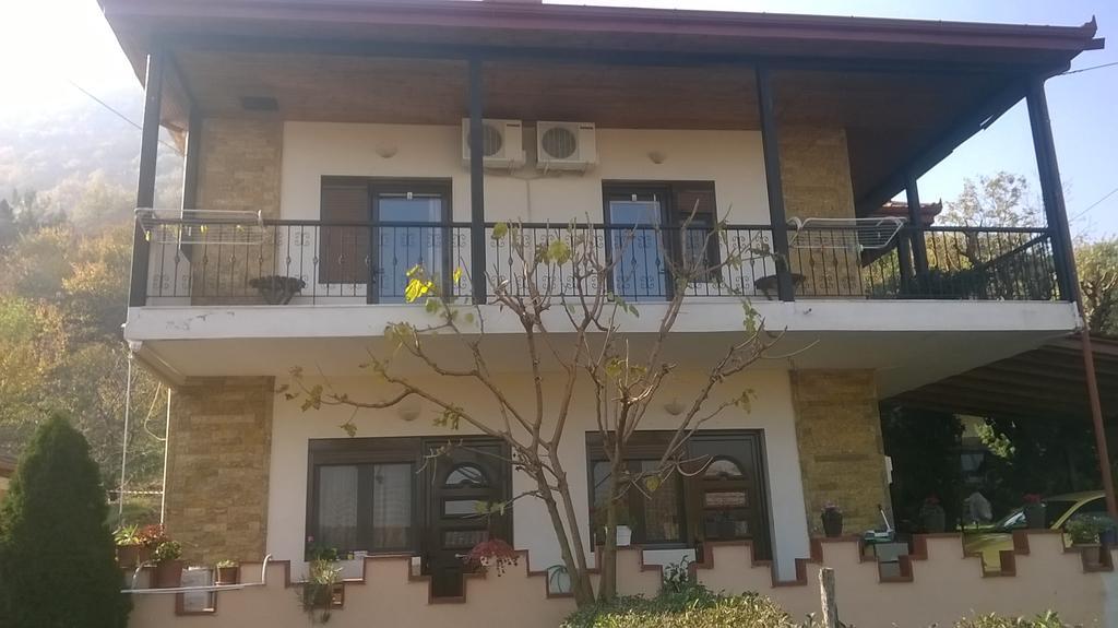 Guesthouse Mythos Órma Екстериор снимка