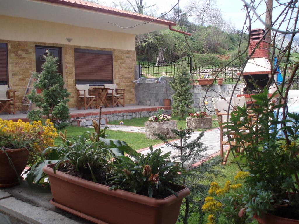 Guesthouse Mythos Órma Екстериор снимка