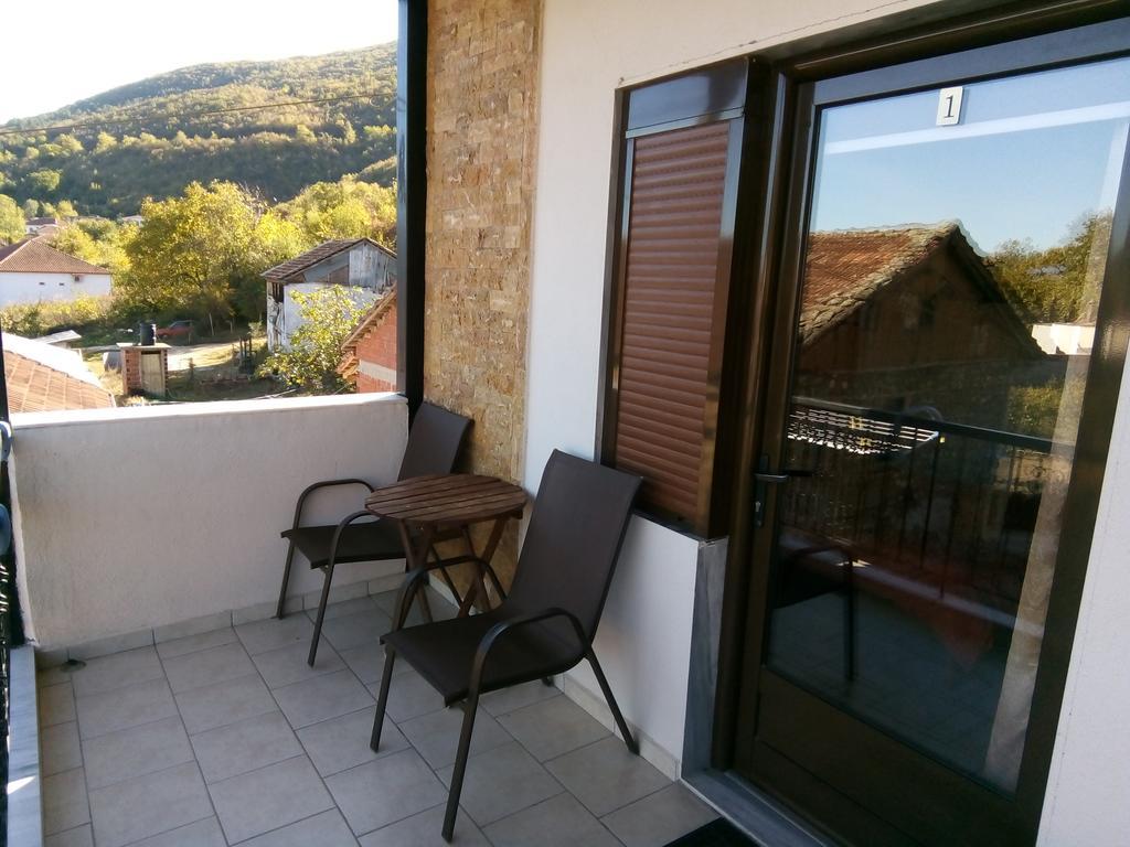 Guesthouse Mythos Órma Екстериор снимка